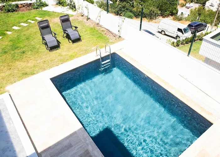 Welcome To Huzurderekoey فيلة Peksimet